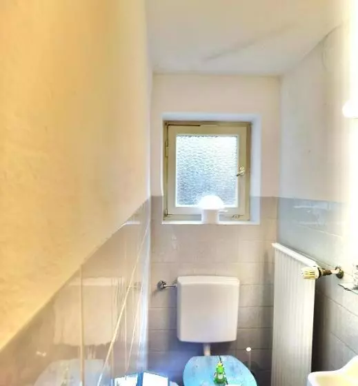 Quarto Familiar, Pension Karner