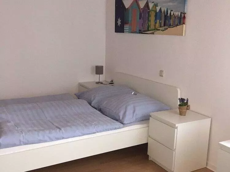 Perhehuone, Pension Lindenhof