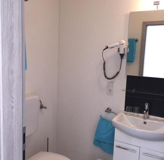 חדר סטנדרט לשלושה, Pension Lindenhof