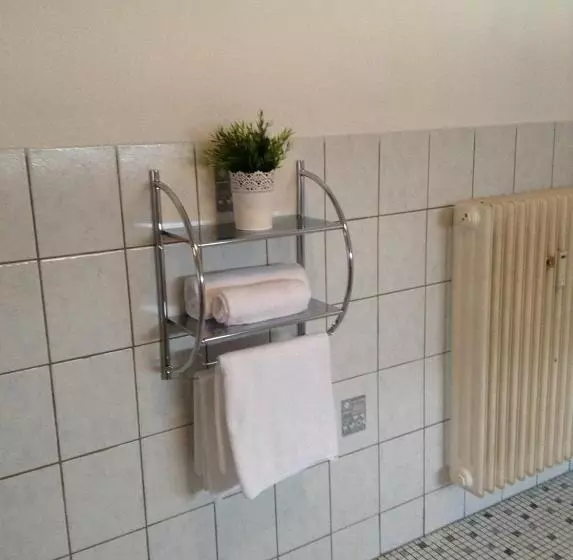 Huoneisto 2 Makuuhuonetta, Pension Lindenhof