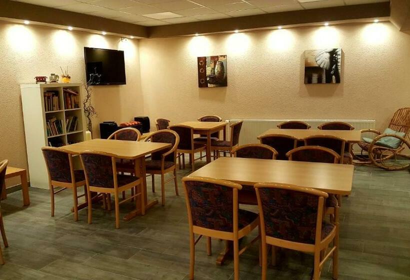 Номер Стандарт Адаптированный для Инвалидов, Pension Zechliner Hof