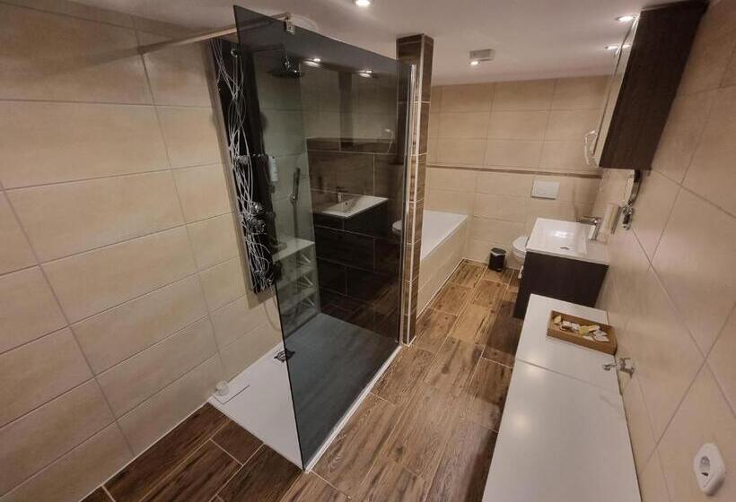 3ベッドルームアパートメント, & Restaurant Deutscher Kaiser