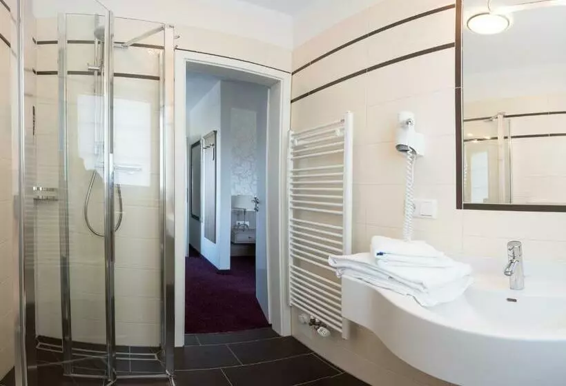Standard Room, Restaurant Zum Heidekrug
