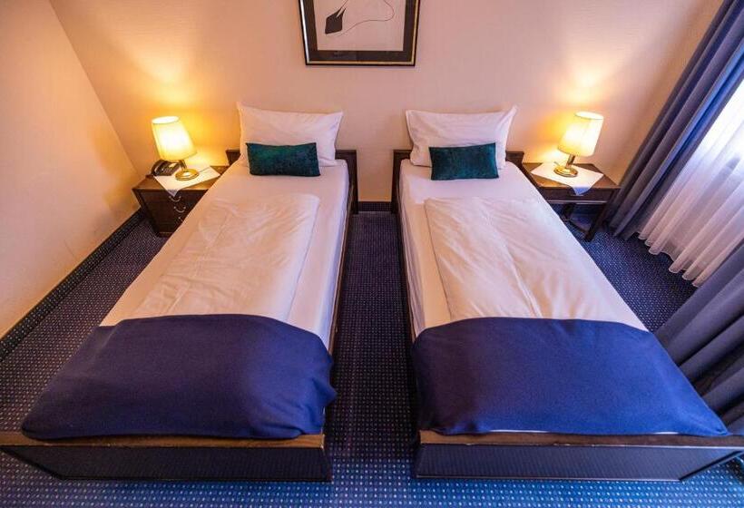 스탠다드 룸, & Restaurant Zum Riesen