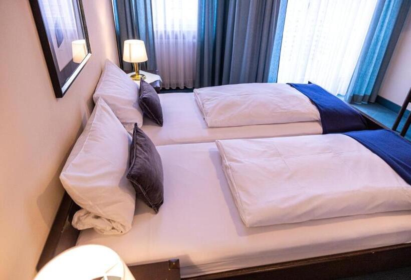 스탠다드 룸, & Restaurant Zum Riesen