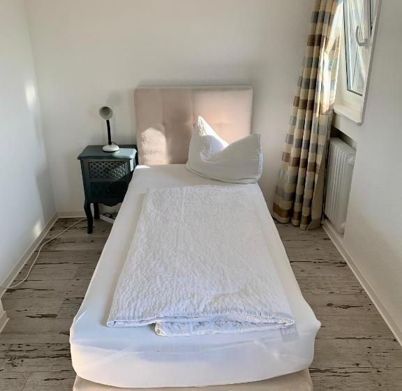 标准单人间, Reutiner Hof