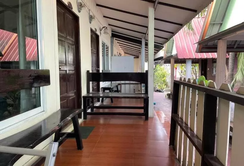 Cabanya, Phi Phi Twin Palms Bungalow