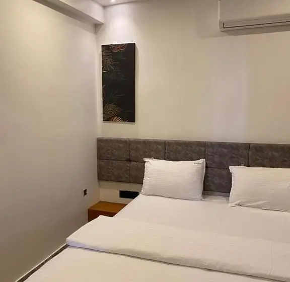 Suite Executive, Luxe Inn