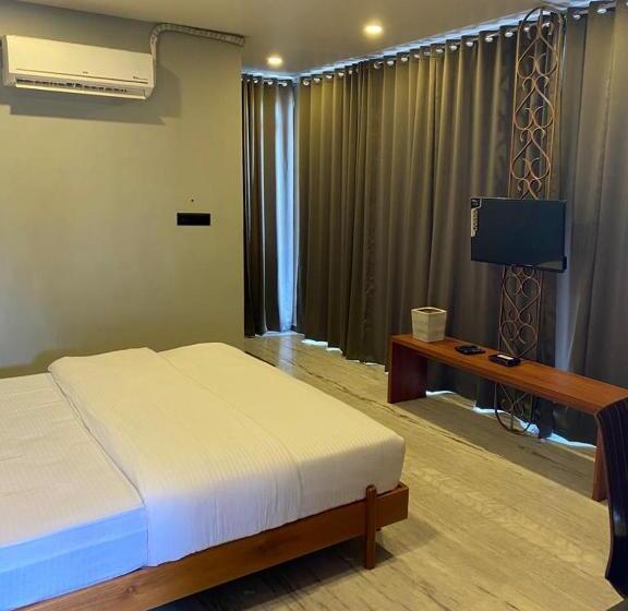 اتاق لوکس, Luxe Inn