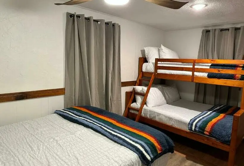 スイート（家族用）, Three Pines Cabins