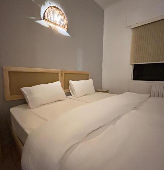 اتاق استاندارد, Crafthouse