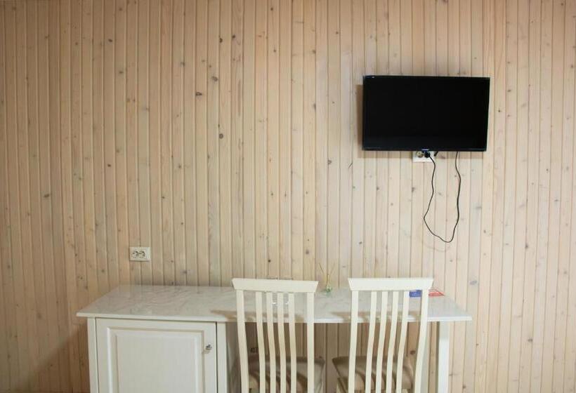 اتاق لوکس, Ambassador