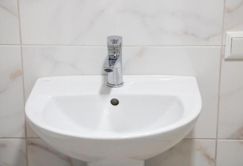 سوییت, Ambassador