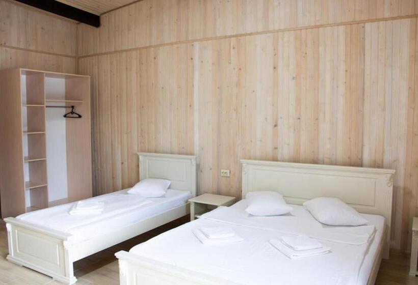 سوییت, Ambassador