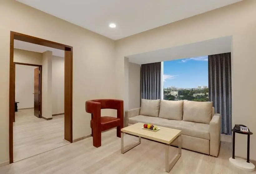 سوئیت با تخت بزرگ, Lemon Tree Suites, Whitefield, Bengaluru