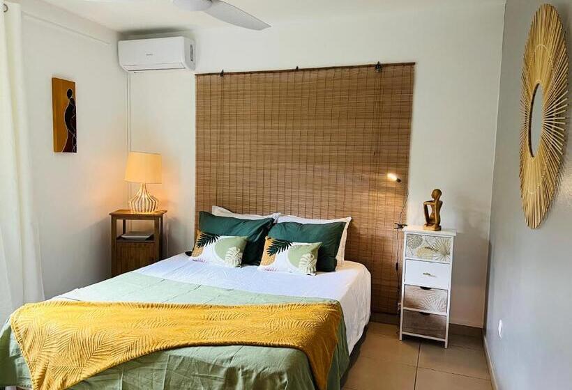 اتاق استاندارد با چشمانداز کوهستان, Villa Ti Moon, Entre Deux, Piscine