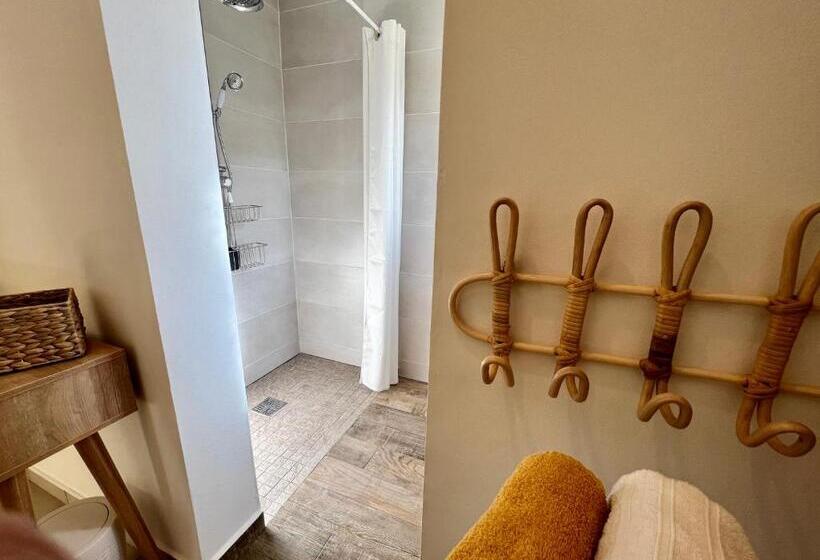 اتاق استاندارد با چشمانداز کوهستان, Villa Ti Moon, Entre Deux, Piscine