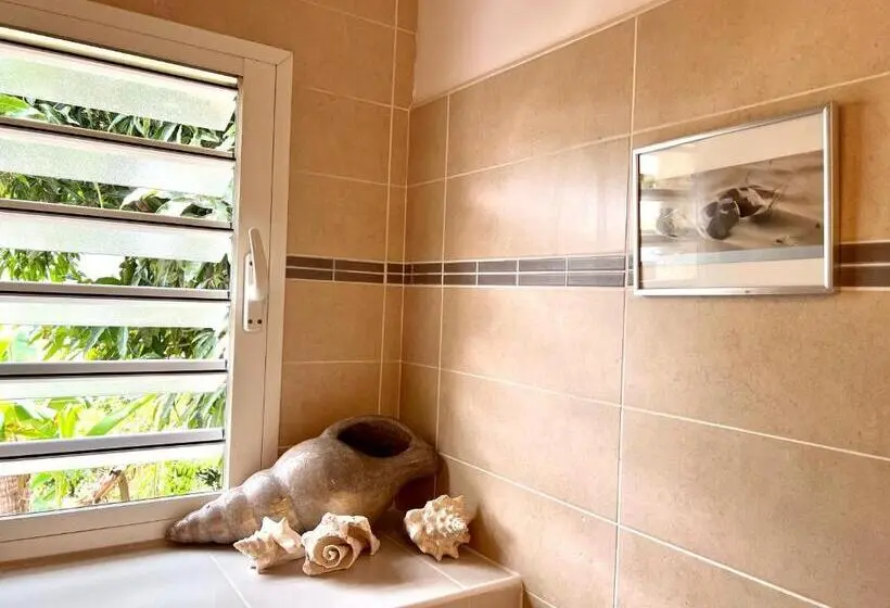 اتاق استاندارد با چشم‌انداز استخر, Villa Ti Moon, Entre Deux, Piscine