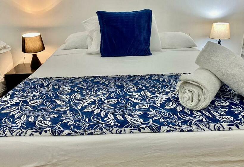 标准三人间, M4 En El Centro Histórico