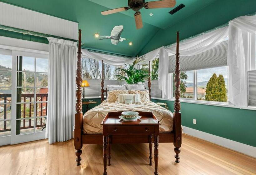 Люкс Вид на Горы, The Peerless