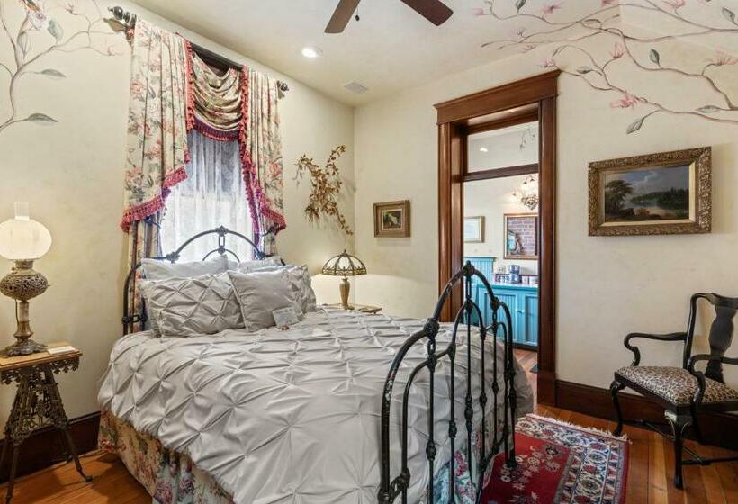 Студия Deluxe, The Peerless