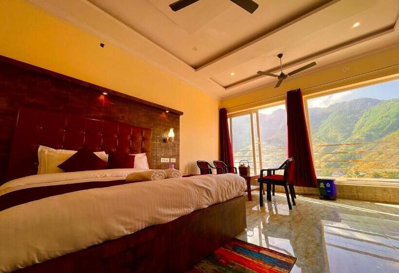 חדר סטנדרט עם מיטת קינג, Sitara Hotel & Resort, ! Most Awarded Property In Mussoorie