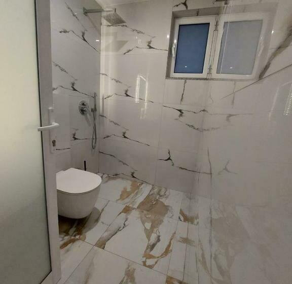 Family Suite, Vila Irdi