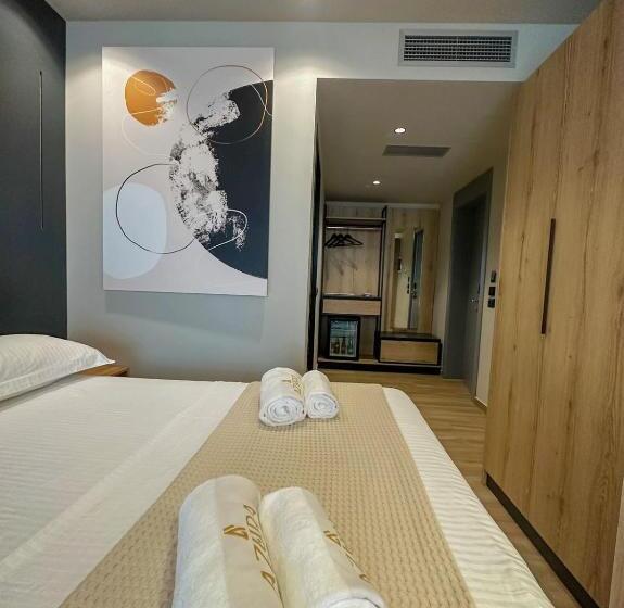 غرفة ديلوكس مطلّة علي البحر مزوَّدة بشُرفة, Azura Ksamil