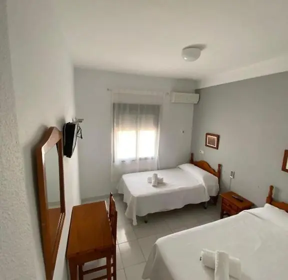 スタンダードトリプルルーム, Hostal Carlos Iii