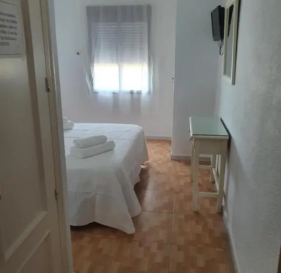 デラックスルーム, Hostal Carlos Iii