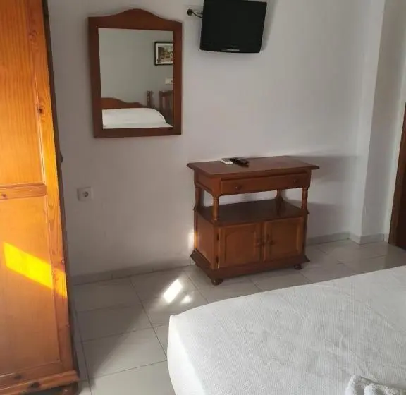 デラックスルーム, Hostal Carlos Iii