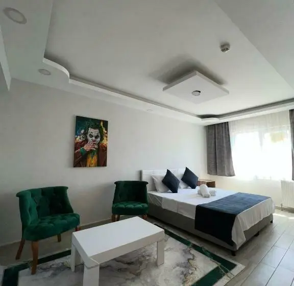 Habitación Estándar, Luu