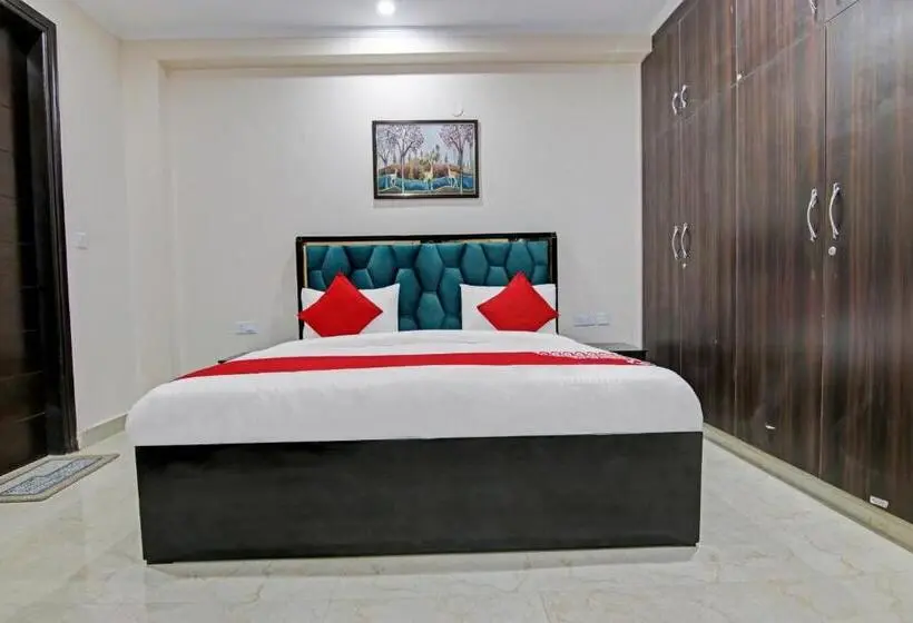 Quarto deluxe, O Pristine