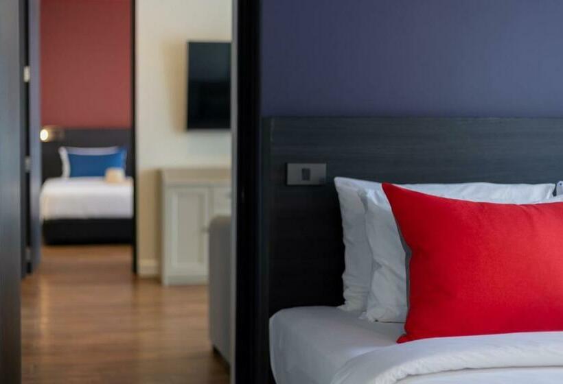 家庭间, Blue Hippo