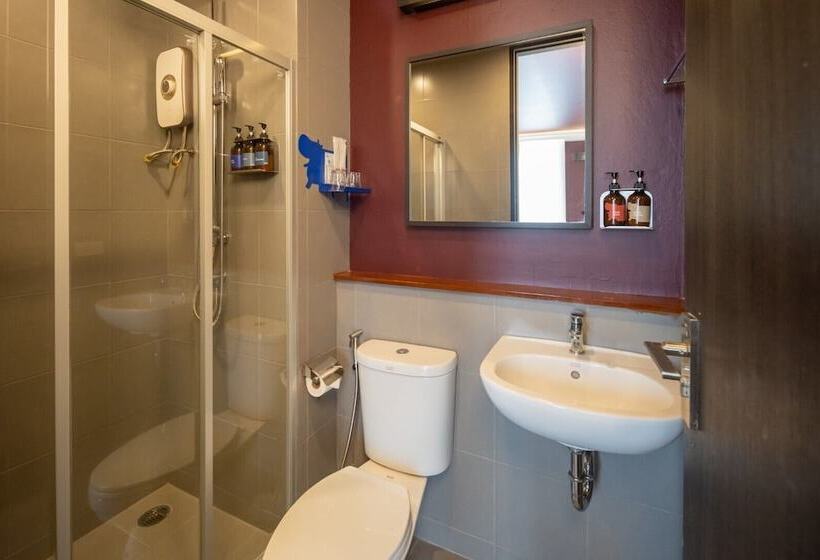 家庭间, Blue Hippo