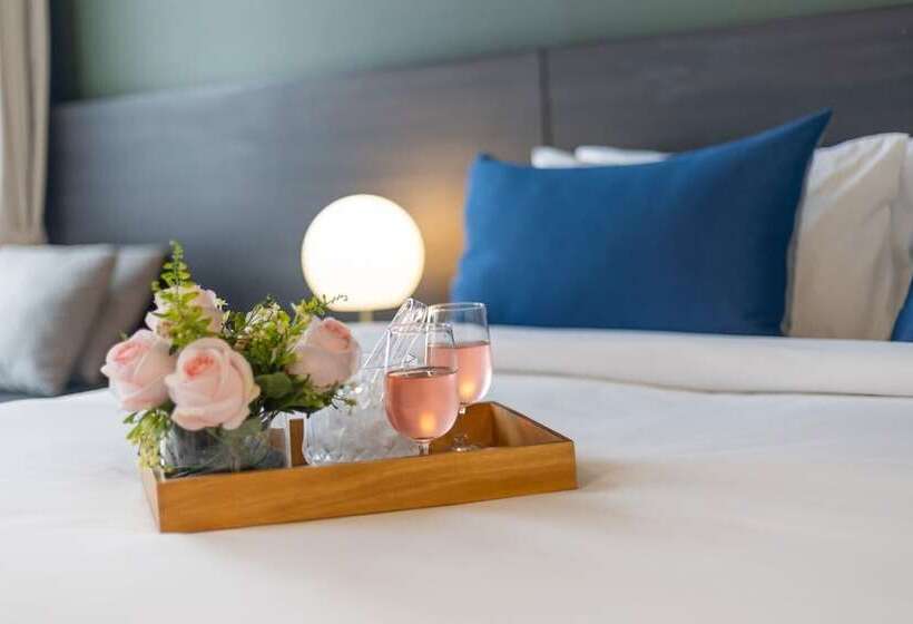 家庭间, Blue Hippo