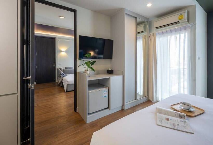 家庭间, Blue Hippo