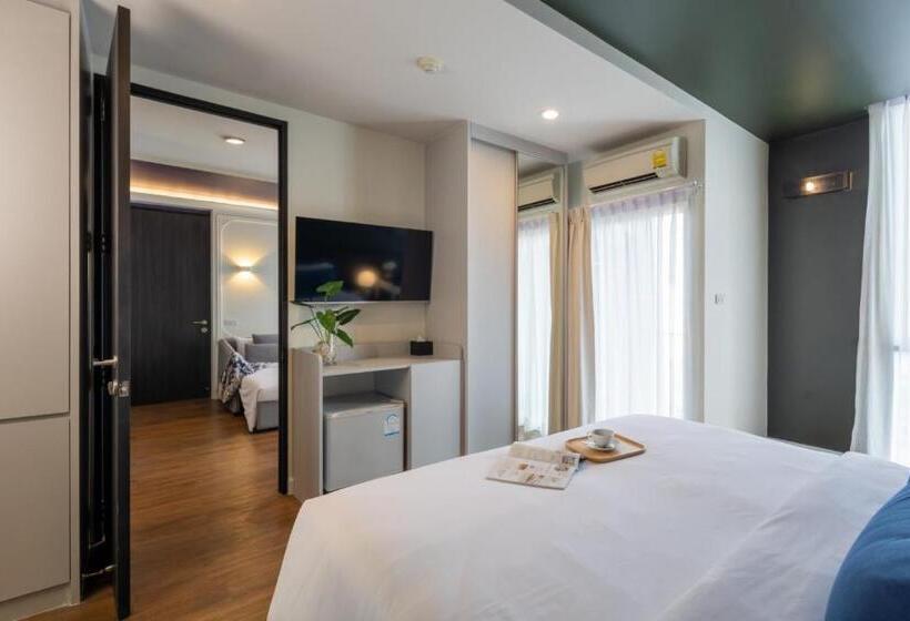 家庭间, Blue Hippo