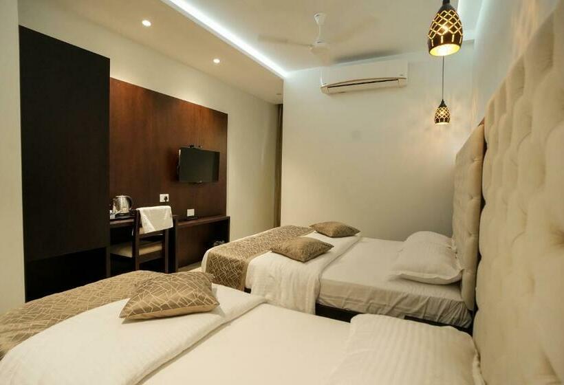 Quarto Triplo Superior, Sulu Residency