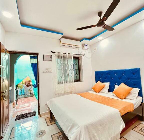 标准工作室, Yash Deep 100 Meter Calangute Beach