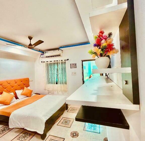 Family Suite, Yash Deep   100 Meter Calangute Beach