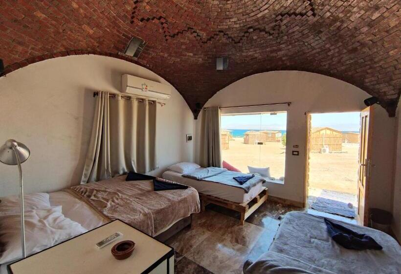 بنگله خانوادگی, New Droub Camp