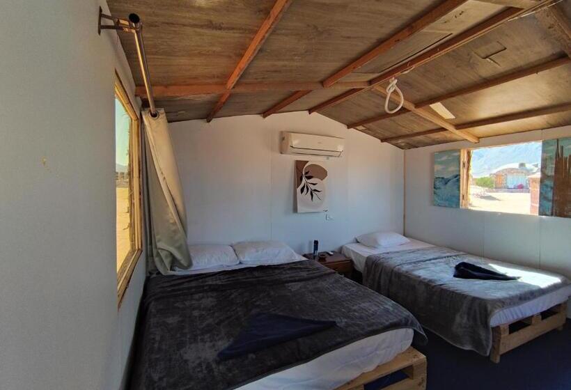 اتاق لوکس, New Droub Camp