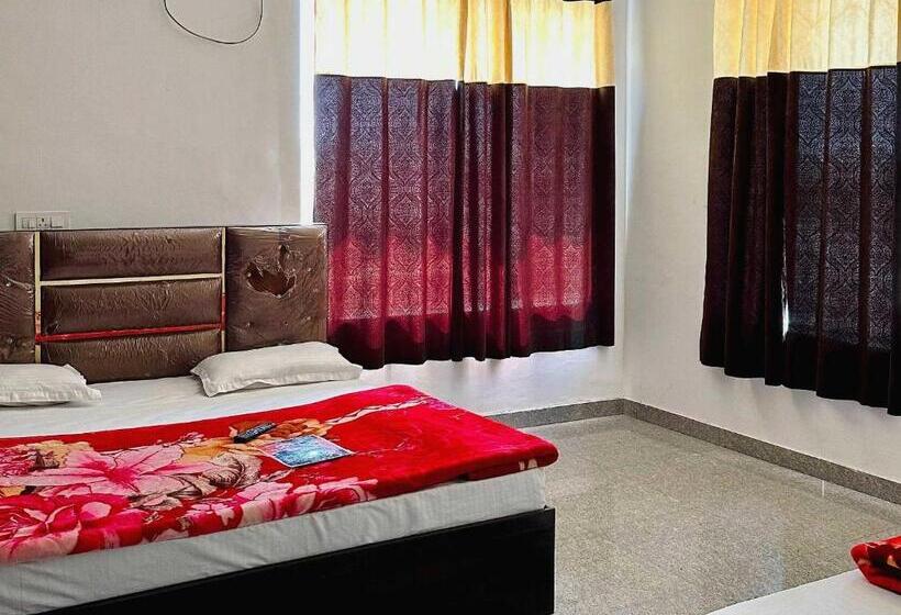 트리플 클래식 룸, Oyo 81207 Elginn Blu  And Restaurant