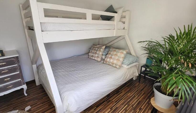 Дом 3 Спальни, Caparica Villa