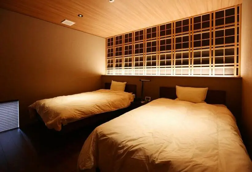 Deluxe Neljän Hengen Huone, Yabenomori