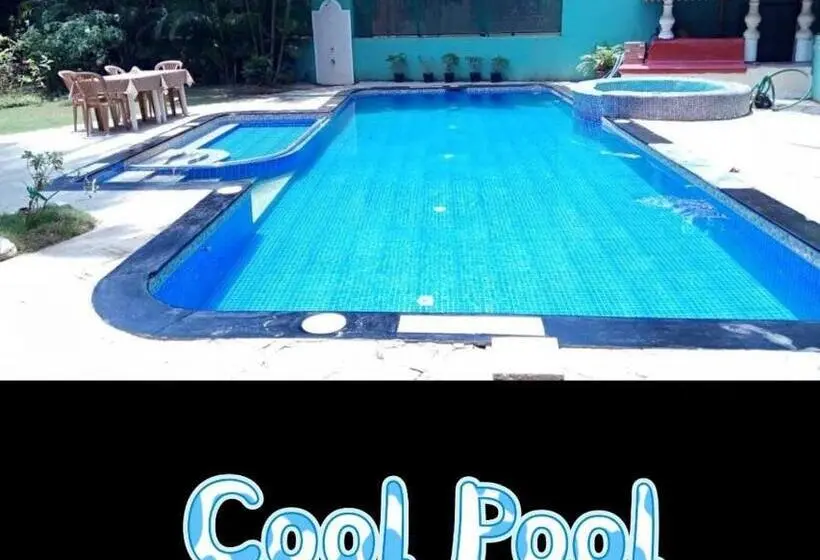 Talo 1 Makuuhuone, 5 Bhk Villa With Private Pool, Goa Garden Resort At South Goa