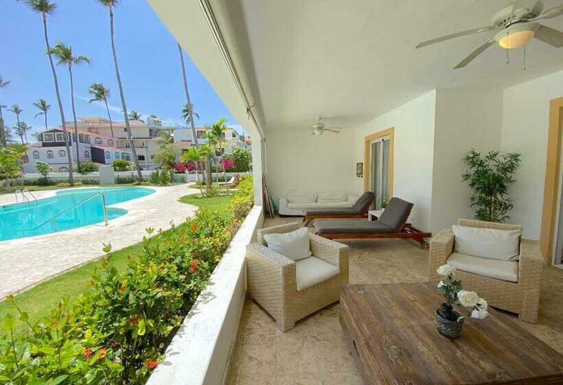 小型套房带泳池景, Los Corales Villas And Suites Beach Club, Spa, Restaurants