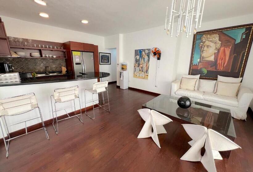 带大床的套房, Los Corales Villas And Suites Beach Club, Spa, Restaurants