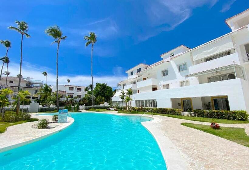 سوییت جونیور با چشم‌انداز استخر, Los Corales Villas And Suites   Beach Club, Spa, Restaurants